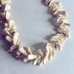 🕊️Authentic‼️vintage hand carved ‼️ (stone) southwestern style necklace ‼️REAL